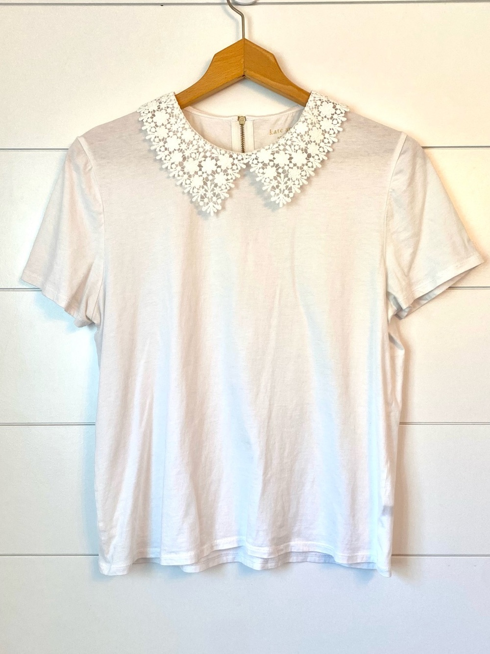 White Short-Sleeve Top with Lace Peter Pan Collar (large)